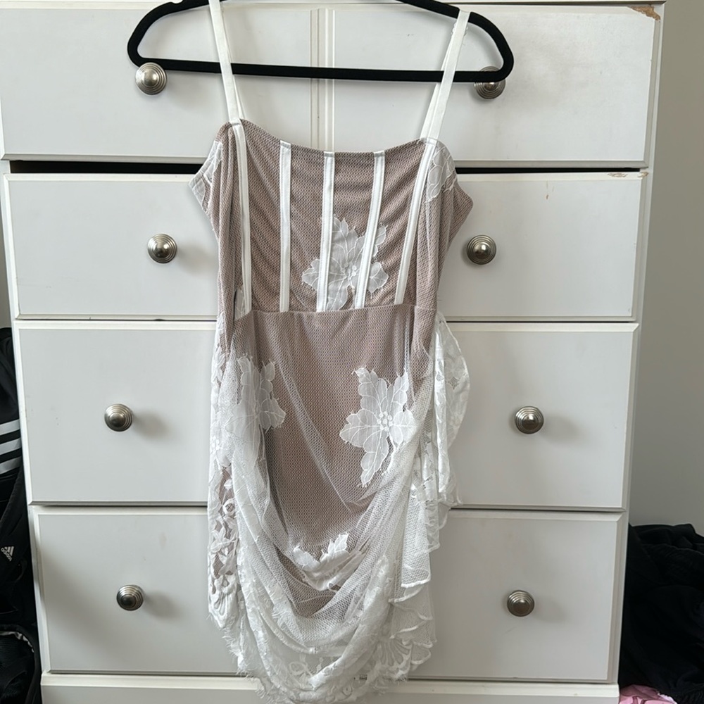 Klesis Lace Dress